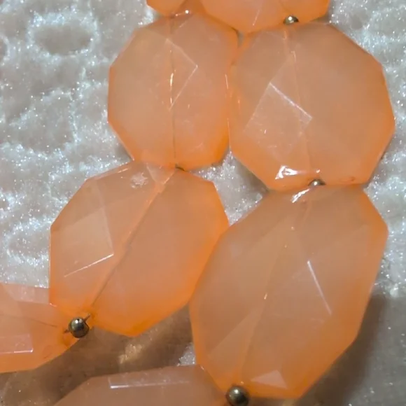 Peach/Salmon Color Beaded Plastic/Acrylic Statement Necklace - Picture 2 of 8